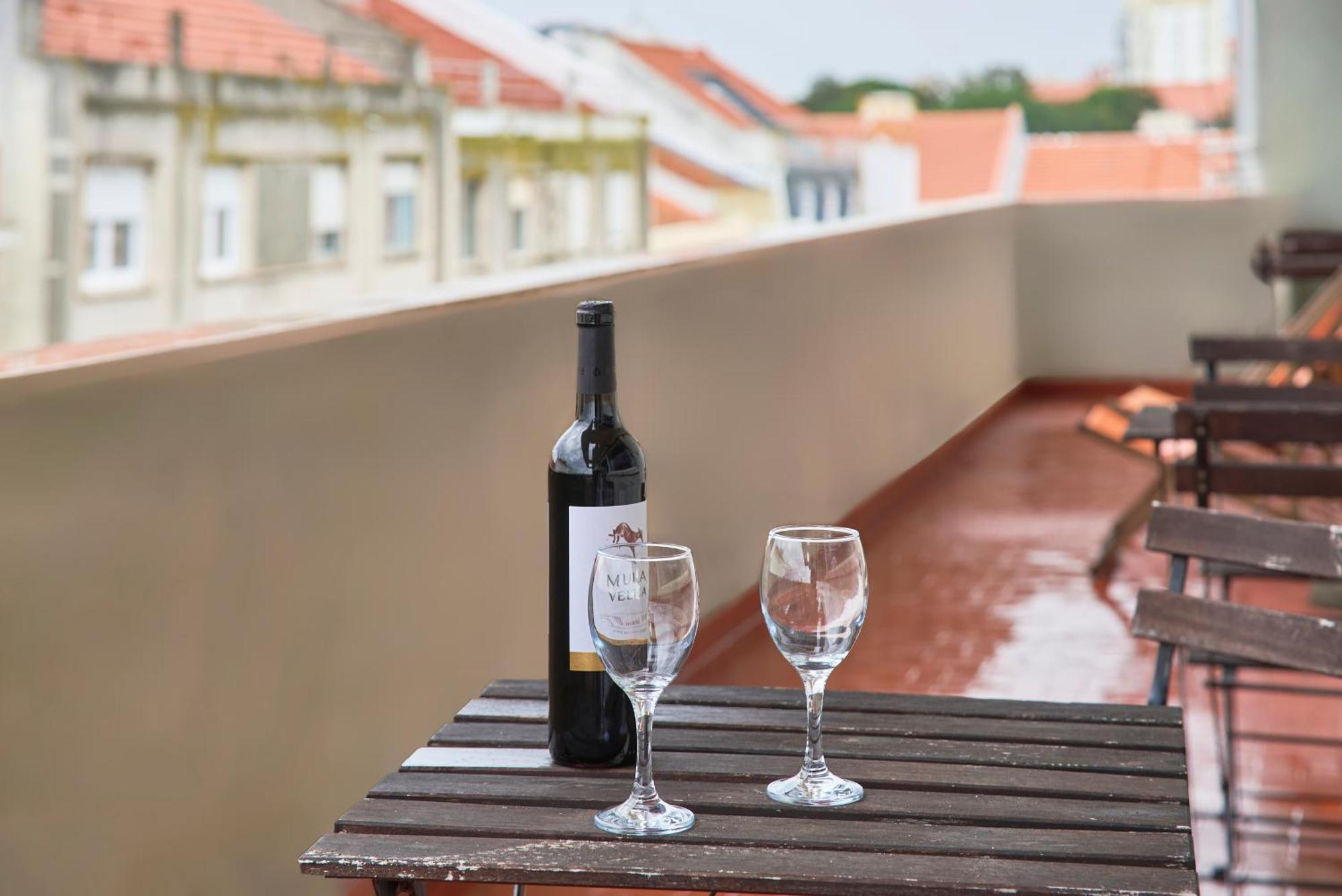 Apartamento Nostalgic 70s W Sunset Balcony, By Timecooler